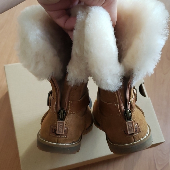 NIB!!! UGG NESSA BOOT - Picture 4 of 7